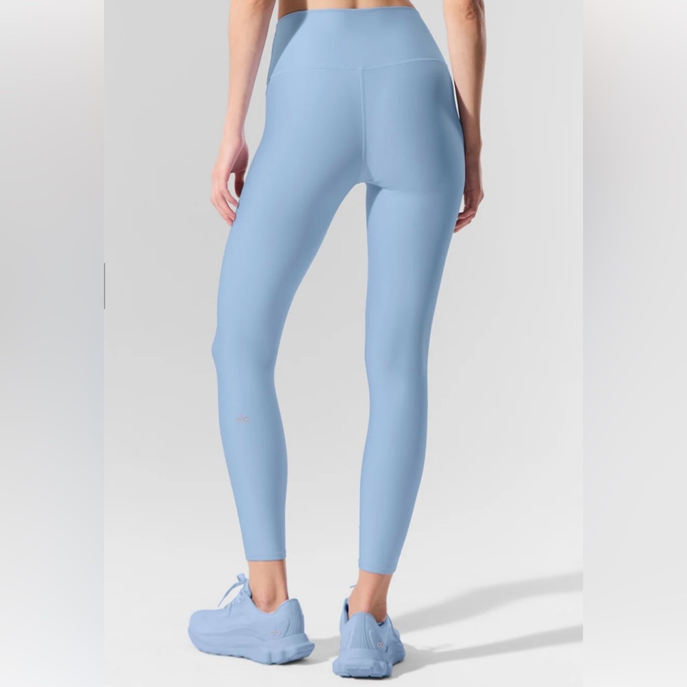 ALO Yoga 7/8 High-Waist Airlift Legging - Seashell Blue - Picture 2 of 9
